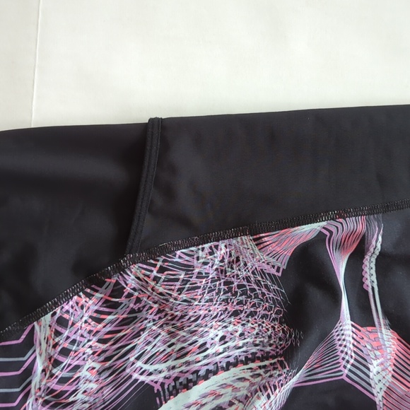 Nike Dri-Fit Workout Capri Pants LARGE Black Multi - Picture 11 of 16